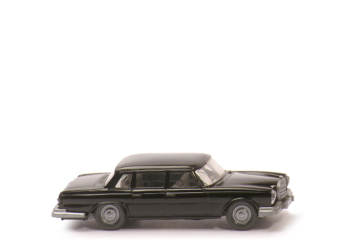 Mercedes 600 - schwarz, BP 156 - 156/2