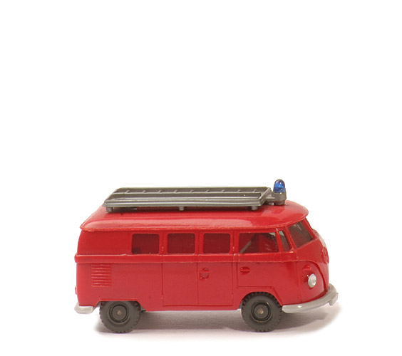 VW T1 Bus gr. Heckscheibe Feuerwehr - rot, mit Dachaufbau - 603/7