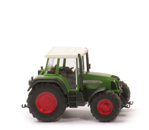 Fendt Favorit 716 Vario - maigrün, Druck Haube "716" - 377/1a