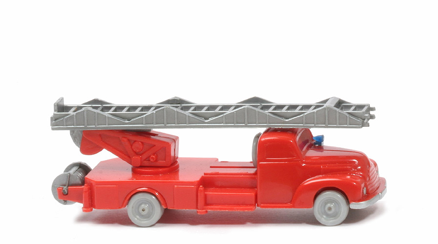 Ford 3500 Alter Leiterwagen - Einzelblaulicht, Boden geschlossen - 620/11