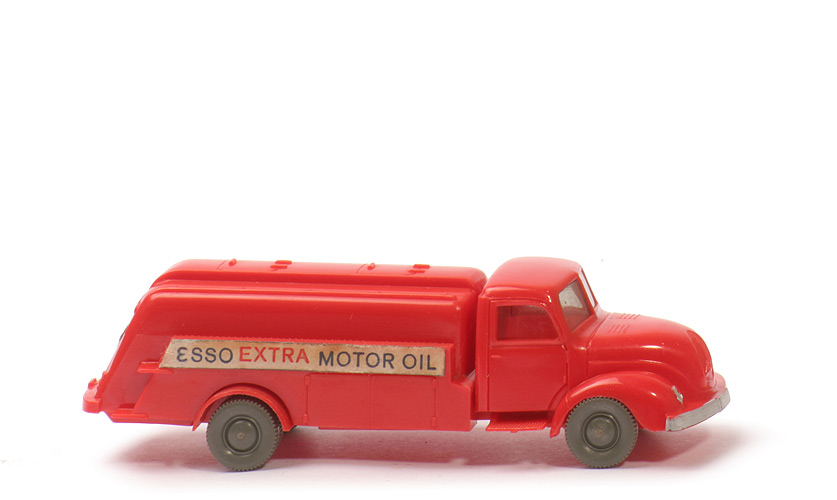 Magirus S 3500 Alter Tankwagen - ESSO, orangerot, BP WM im Kreis, Schrift Extra in rot - 780/11a