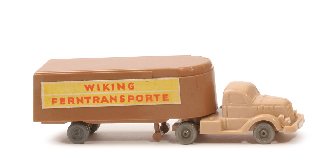 White Alter Kühlsattelzug - Ferntransporte, ockerbraun - beige - 520/6 ?