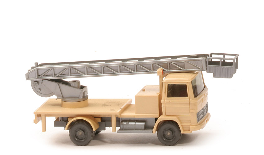 MB LP 1317 Hebebühnenwagen - hellbeige ~, Leiter mit zwei Stiften - 644/1a