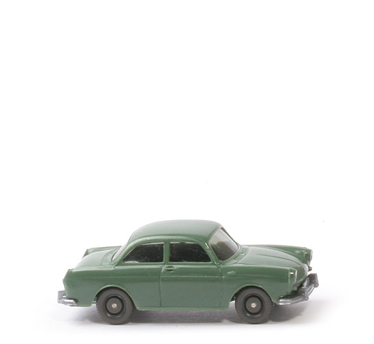 VW 1500 Stufenheck - diamantgrün, Haube rund, o. IE, BP 1600 - 40/13b ~