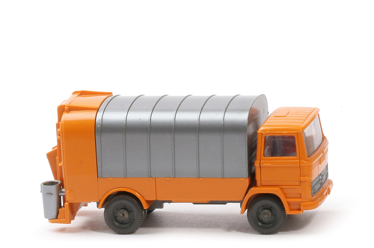MB LP 1317 Müllwagen ohne Spiegel - mit KUKA - gelborange - 643/13b