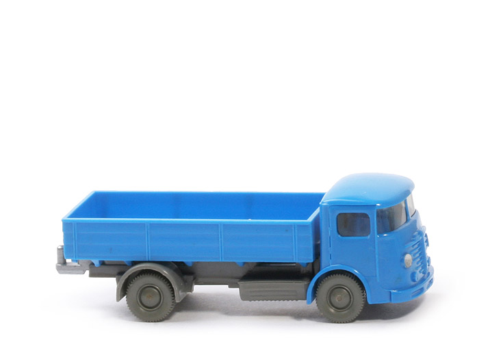 Büssing 4500 Pritschen-LKW - Typ 2, himmelblau / betongrau - 470/5k