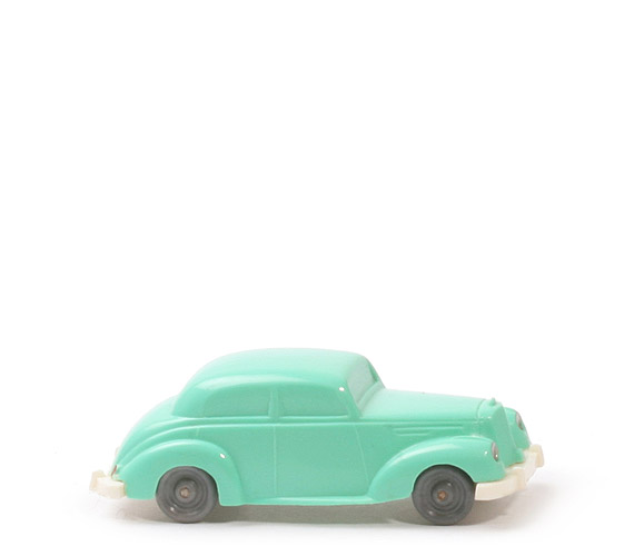 Mercedes 220 uv - leuchtgrün, ohne Schlepploch - 140/1a