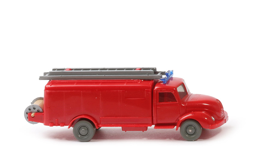 Magirus S 3500 Alter Spritzenwagen - Blaulichtleiste, m. Blinker, FH, CH, Aufbau rot - 610/20a