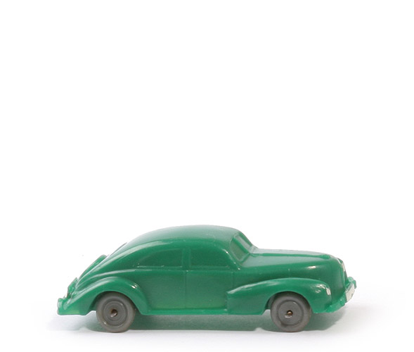 Schräghecklimousine, spitze Haube - dunkelgrün, ohne Zughaken - 29/5g