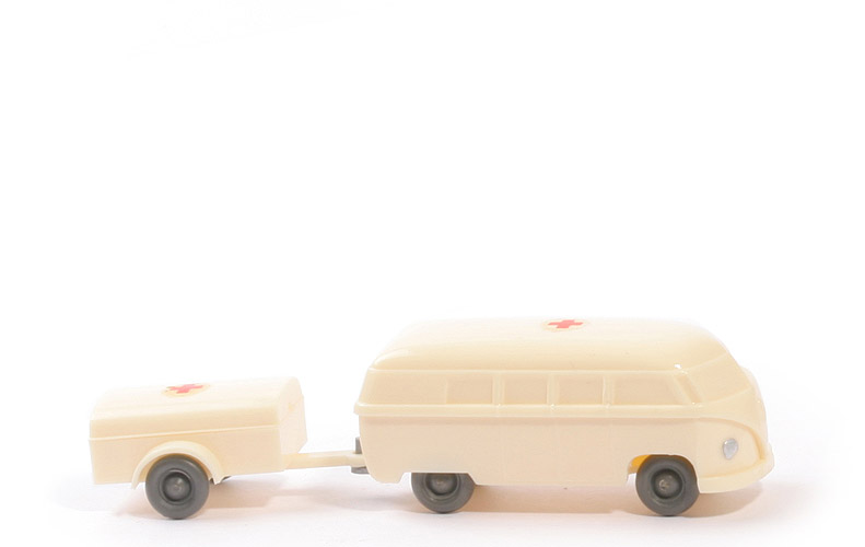 VW T1 Bus (Typ 3)  - Roter Hahn, cremeweiß mit Pkw-Anhänger - Rettungs-Kongress (1) B