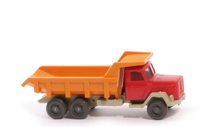 Magirus Saturn Muldenkipper 3-Achs - FH rot, Mulde gelborange, CH hellgelbgrau - 670/5b