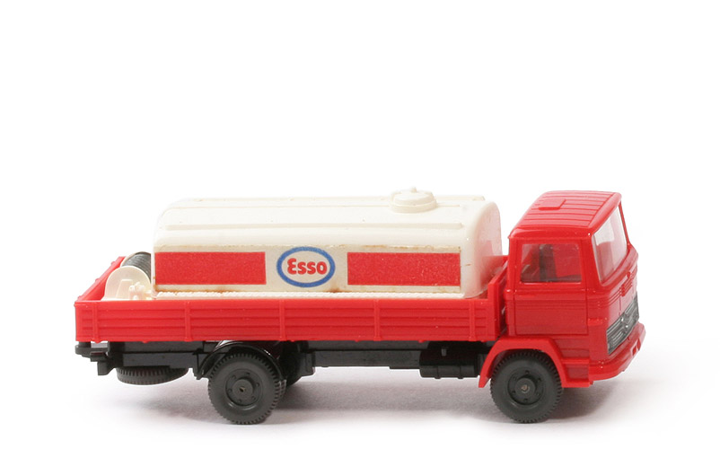 MB LP 1317 Pritsche mit Öltank - rot (glasig), CH schwarz - nicht erfasst