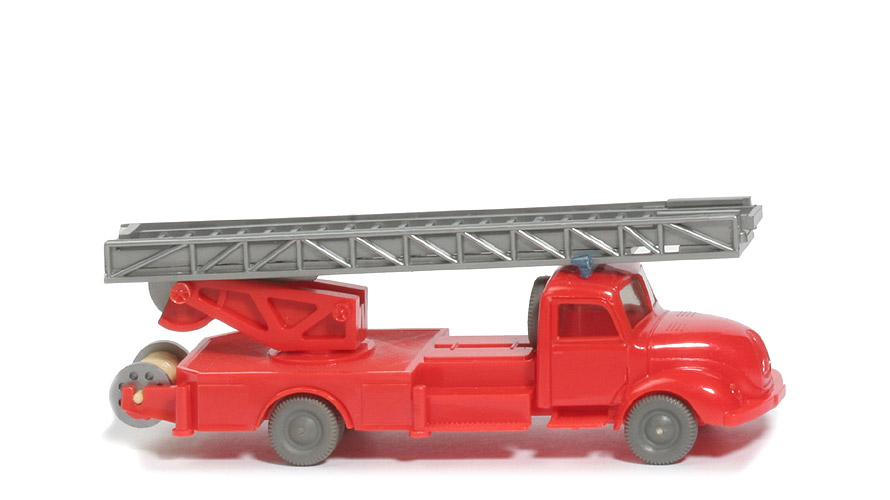 Magirus S 3500 Alter Leiterwagen - Blaulichtleiste, FH, CH, Aufbau orangerot, Trittfläche Struktur - 620/18a