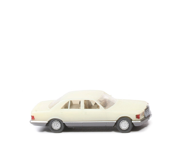 Mercedes 500 SE - helles cremeweiß - 157/Vors. ?