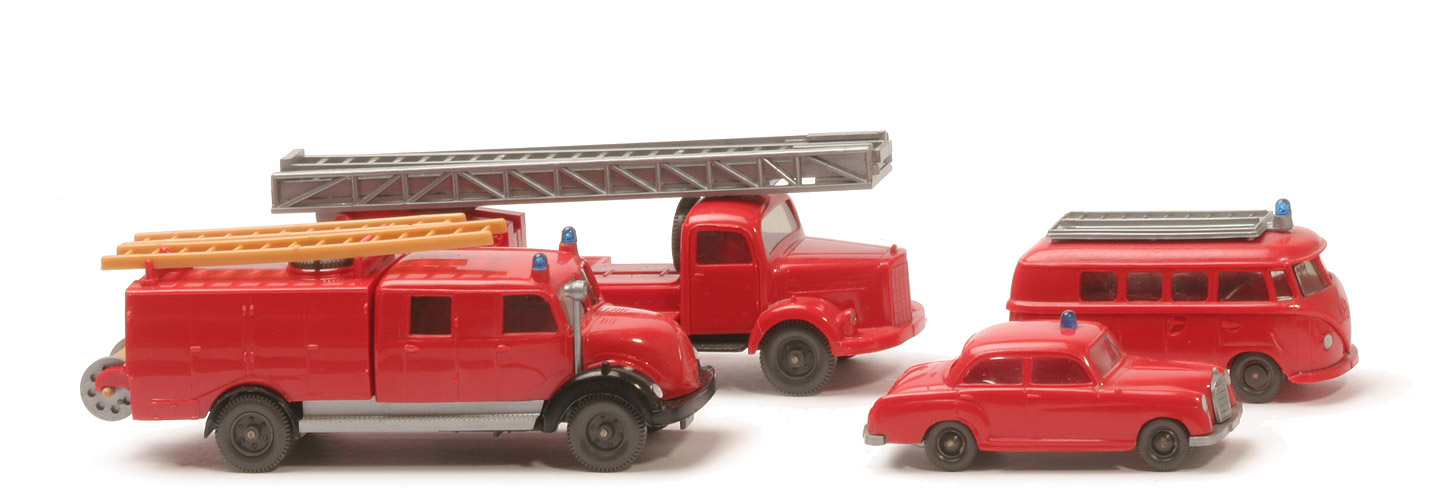 Geschenkpackung Feuerwehr - MB 180, VW T1 Bus, Spritzenwagen Sirius, Leiterwagen MB 3500 - 2120/3 ~