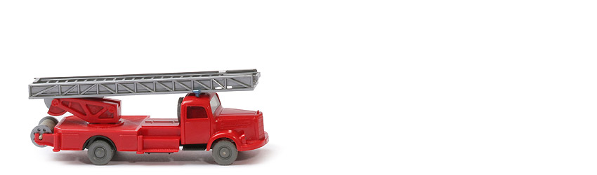 MB L 3500 S  Alter Leiterwagen - Blaulichtleiste, ohne Blinker, FH, Aufbau rot, CH schwarz - 620/24d