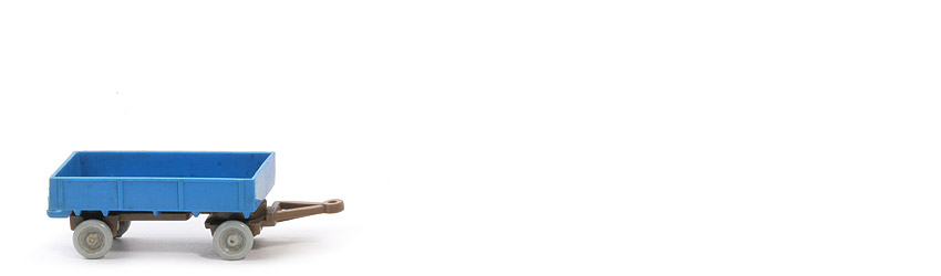 LKW-Anhänger (Typ 4) - Deichsel starr, ZH nach oben, PR himmelblau, CH blassbraun - 400/9 ?