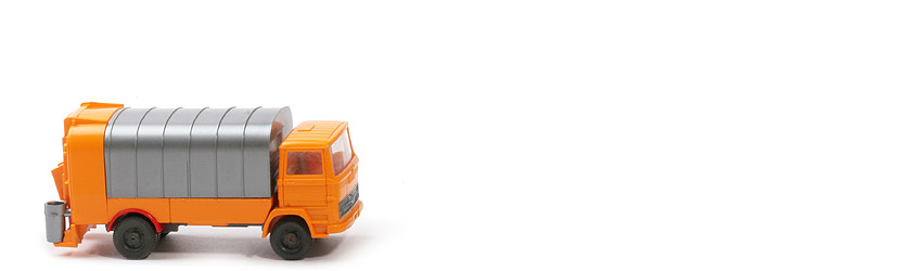 MB LP 1317 Müllwagen ohne Spiegel - mit KUKA - orangegelb - 643/13b