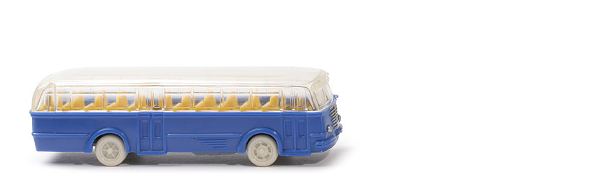 Büssing Trambus - alte Form, Fenster gewinkelt, ultramarin - 720/1?