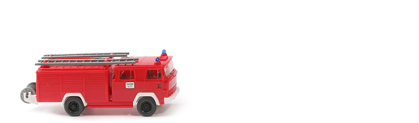 Magirus Spritzenwagen LF 16 - rot, Verglasung klar, Dünnfolie - 610/38