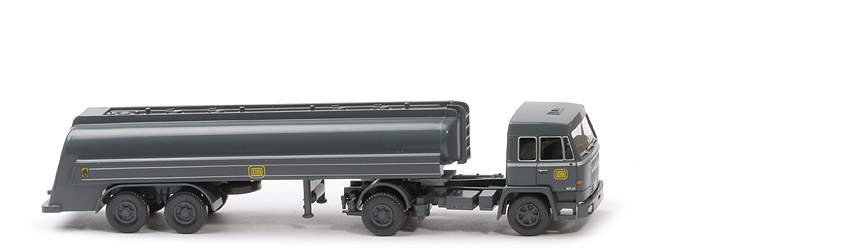 Büssing BS 16 S Tanksattelzug (2022) - PMS: "Serie 800", Bahn auf der Straße Nr. 12 - nicht erfasst